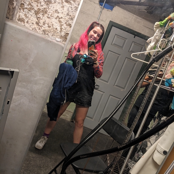 Meet your Posher, Isabella - Picture 5 of 7